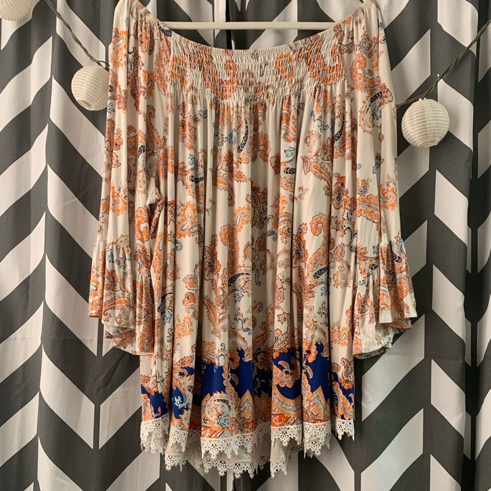 OFF THE SHOULDER BLOUSE